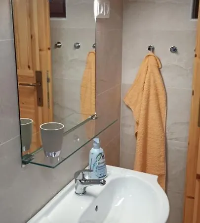 Planinska Hisica Pod Macesni - Bohinj