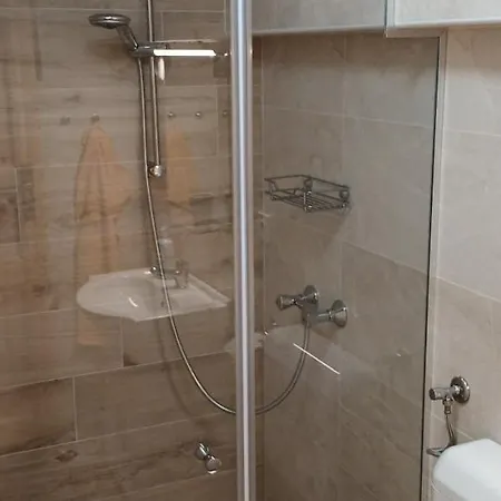 Planinska Hisica Pod Macesni - Bohinj * Srednja Vas v Bohinju