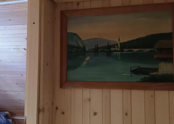 Planinska Hisica Pod Macesni - Bohinj Srednja Vas v Bohinju