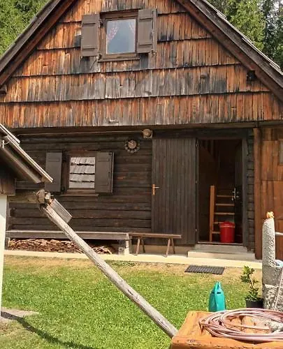 Planinska Hisica Pod Macesni - Bohinj Srednja Vas v Bohinju