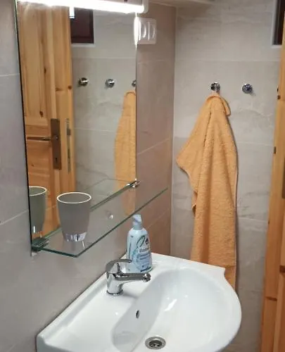 Planinska Hisica Pod Macesni - Bohinj